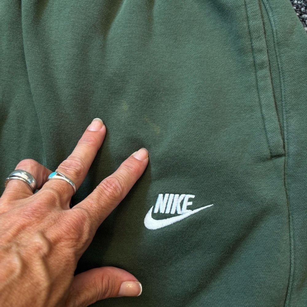 Nike sweatpants joggers green Men’s Large - Picture 4 of 7